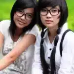 Cara Membersihkan Kacamata yang Buram, Berjamur & Kotor